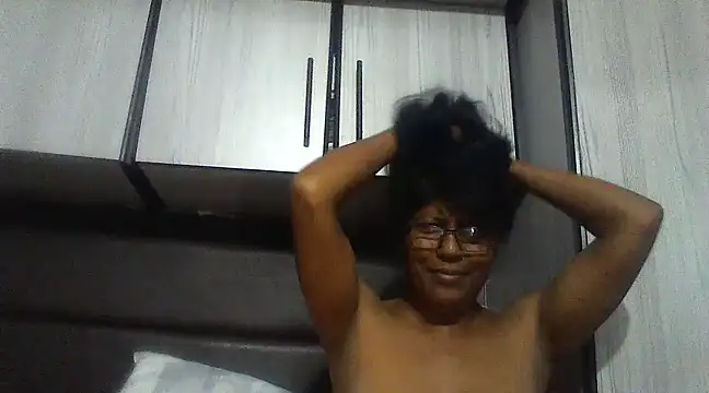 Snapshot of MsAttitude chatting on March 7, 2025, 7:49 pm MsAttitude online show from March 7, 2025, 7:49 pm