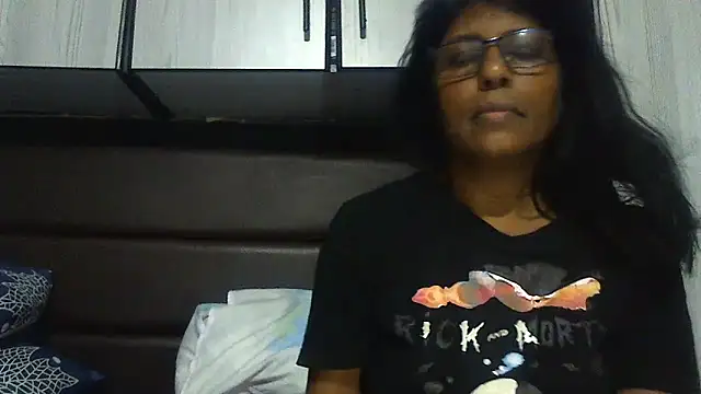 Snapshot of MsAttitude chatting on March 6, 2025, 4:49 pm MsAttitude online show from March 6, 2025, 4:49 pm