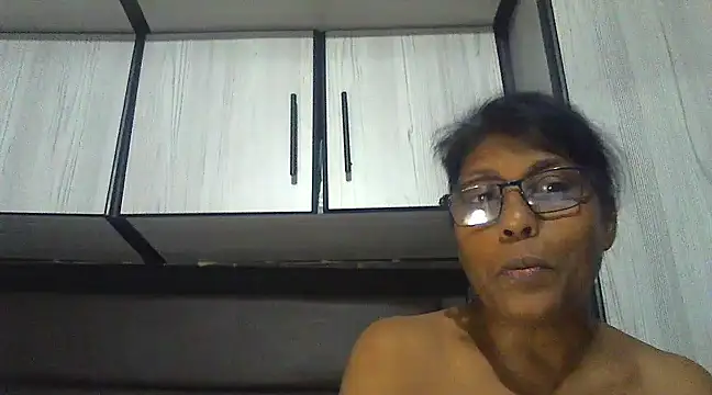 Snapshot of MsAttitude chatting on March 19, 2025, 5:06 pm MsAttitude online show from March 19, 2025, 5:06 pm