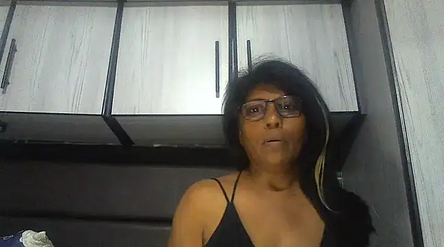 Snapshot of MsAttitude chatting on March 18, 2025, 4:39 pm MsAttitude online show from March 18, 2025, 4:39 pm