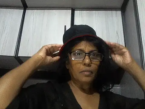 Snapshot of MsAttitude chatting on September 23, 2025, 8:21 am MsAttitude online show from September 23, 2025, 8:21 am