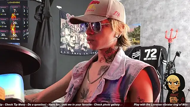 AcidMilo online show from November 1, 2025, 2:55 pm