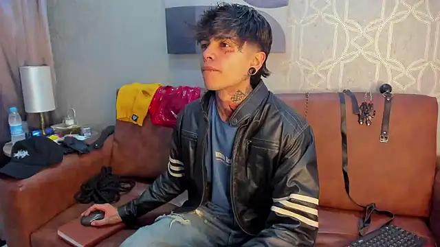 AcidMilo online show from December 7, 2024, 11:34 am