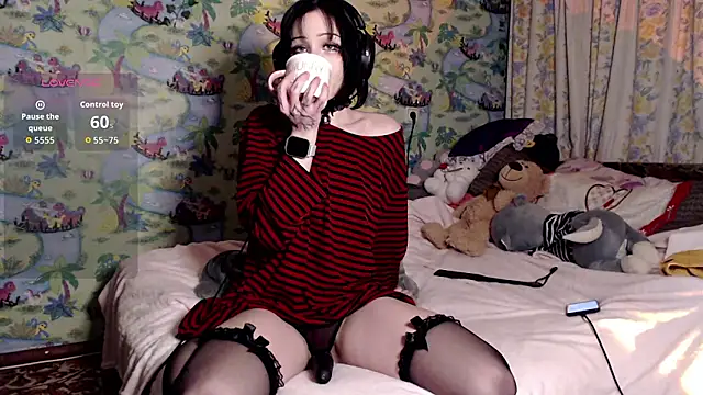 Snapshot of Kirishiki_Retta chatting on January 10, 2026, 2:45 pm Kirishiki Retta online show from January 10, 2026, 2:45 pm