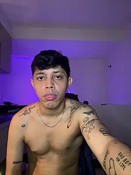 Snapshot of tonysexyboy chatting on March 17, 2026, 5:43 am tonysexyboy online show from March 17, 2026, 5:43 am