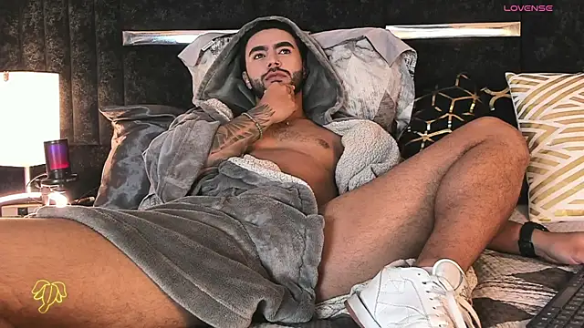 ItsMeEros online show from August 3, 2026, 12:08 am
