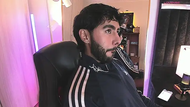 ItsMeEros online show from June 17, 2026, 1:05 am