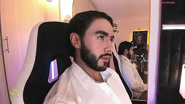 ItsMeEros online show from July 10, 2026, 11:38 pm