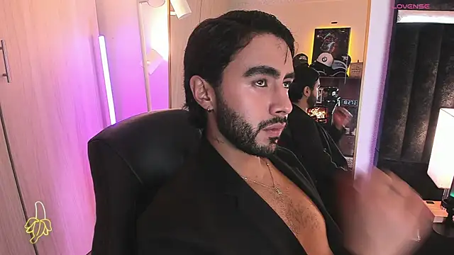ItsMeEros online show from June 10, 2026, 11:28 pm