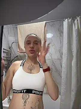 pinkstar  online show from November 10, 2025, 4:28 am