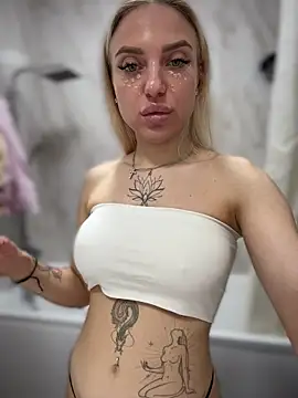 pinkstar  online show from March 19, 2026, 6:35 am