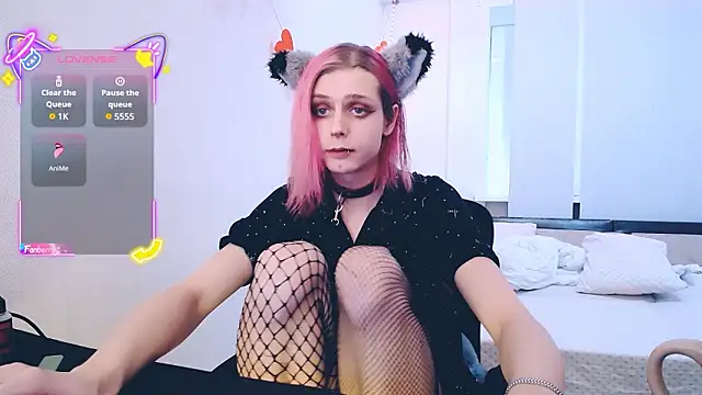 Littlepinkcat online show from March 1, 2026, 12:05 pm