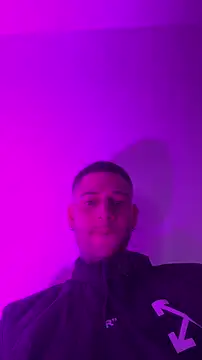  jamesleandros1 online show from January 11, 2026, 3:46 am