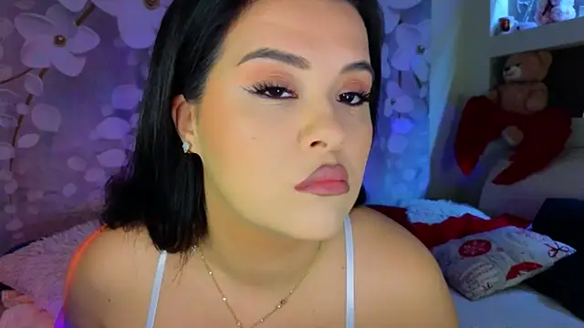 Snapshot of Malika_uAngel chatting on February 20, 2025, 12:19 am Malika uAngel online show from February 20, 2025, 12:19 am