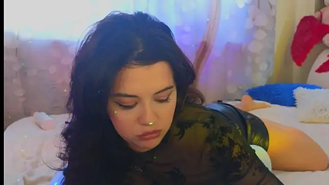 Snapshot of Malika_uAngel chatting on March 6, 2025, 5:24 am Malika uAngel online show from March 6, 2025, 5:24 am
