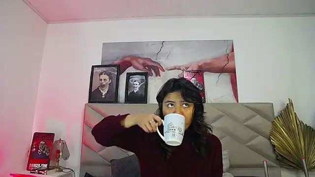 SabinaMerchetti online show from October 19, 2025, 2:47 am