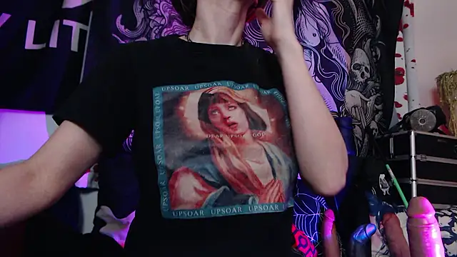 Silentmary online show from March 25, 2026, 5:34 pm