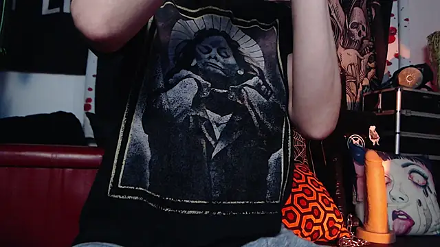 Snapshot of Silentmary chatting on February 1, 2026, 1:42 pm Silentmary online show from February 1, 2026, 1:42 pm