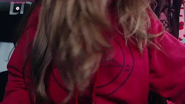 Snapshot of Silentmary chatting on February 24, 2026, 2:01 am Silentmary online show from February 24, 2026, 2:01 am