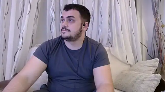 Snapshot of show_boy_97 chatting on February 6, 2025, 7:29 pm show boy 97 online show from February 6, 2025, 7:29 pm