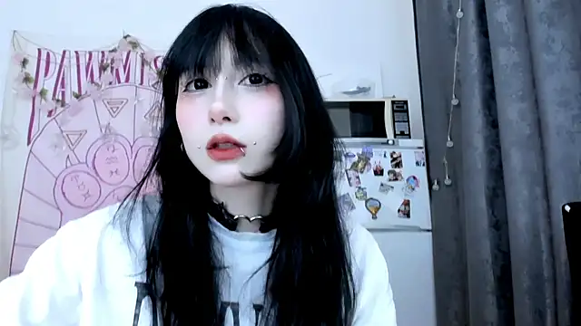 Snapshot of Holy420lolii chatting on June 14, 2026, 5:14 pm Holy420lolii online show from June 14, 2026, 5:14 pm