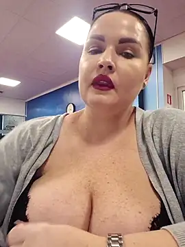 Snapshot of GeorgiaLerox chatting on February 7, 2026, 1:30 pm GeorgiaLerox online show from February 7, 2026, 1:30 pm