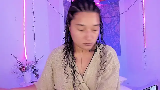 Eva Lee  online show from July 5, 2026, 10:22 am