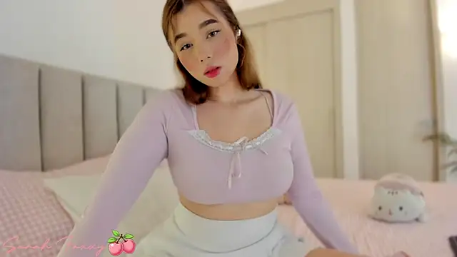 Foxxy222  online show from November 4, 2025, 11:52 pm