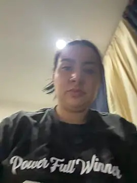 Snapshot of Abril_Luv chatting on February 2, 2026, 1:15 am Abril Luv online show from February 2, 2026, 1:15 am