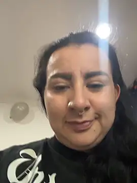 Snapshot of Abril_Luv chatting on February 23, 2026, 1:07 am Abril Luv online show from February 23, 2026, 1:07 am