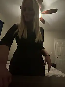 Sexual Lovable Doll online show from March 31, 2026, 8:00 pm