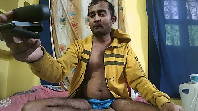 Snapshot of Cute_boy2000 chatting on January 10, 2025, 7:25 am Cute boy2000 online show from January 10, 2025, 7:25 am