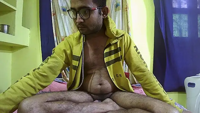 Snapshot of Cute_boy2000 chatting on January 12, 2025, 6:39 am Cute boy2000 online show from January 12, 2025, 6:39 am