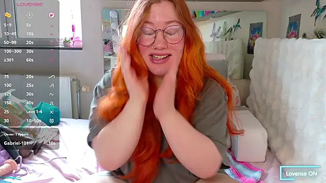 FluffyRainbowKity online show from May 17, 2026, 8:14 am