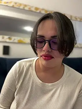 Snapshot of andra_rose chatting on February 28, 2025, 11:12 pm andra rose online show from February 28, 2025, 11:12 pm