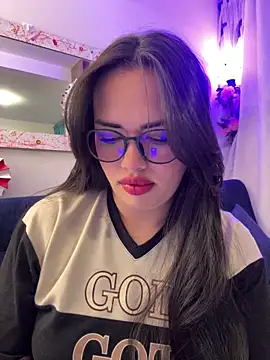 Snapshot of andra_rose chatting on March 21, 2025, 11:23 pm andra rose online show from March 21, 2025, 11:23 pm