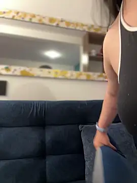 Snapshot of andra_rose chatting on February 14, 2025, 11:09 pm andra rose online show from February 14, 2025, 11:09 pm