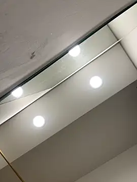 Snapshot of andra_rose chatting on March 2, 2025, 5:30 pm andra rose online show from March 2, 2025, 5:30 pm