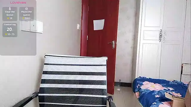 Vivianangn-e online show from June 15, 2026, 7:52 am