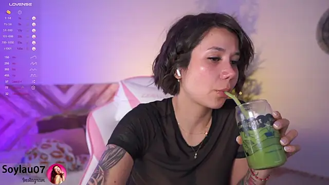 Snapshot of imjess01 chatting on February 13, 2025, 2:01 am imjess01 online show from February 13, 2025, 2:01 am