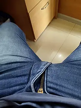 Snapshot of adicma123 chatting on December 19, 2025, 8:27 am adicma123 online show from December 19, 2025, 8:27 am