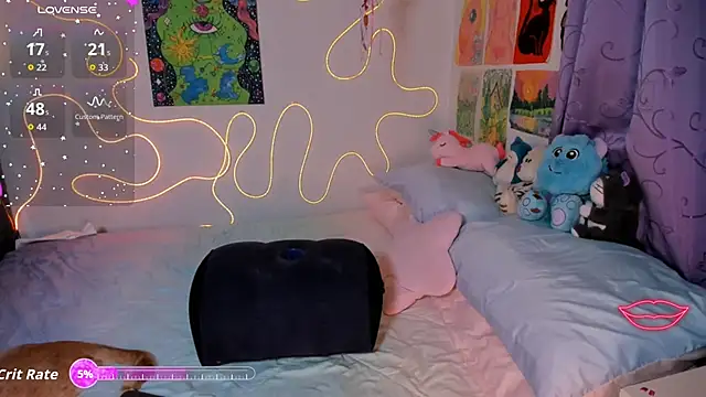 Cinnamon Meow online show from May 10, 2026, 3:21 am