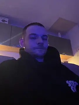 Z1uk online show from February 5, 2026, 1:23 am