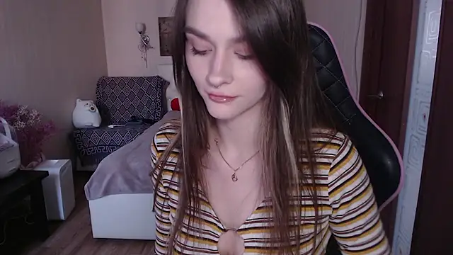 jeann elsaa online show from March 15, 2026, 4:52 am