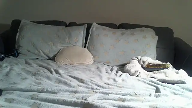 Snapshot of lofibunni chatting on March 1, 2025, 8:02 am lofibunni online show from March 1, 2025, 8:02 am