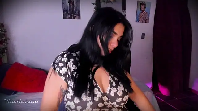 victoriaasaenz  online show from July 9, 2026, 12:55 am