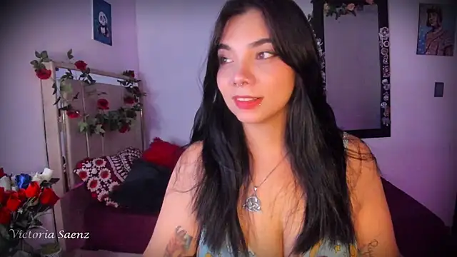 victoriaasaenz  online show from June 18, 2026, 12:53 am