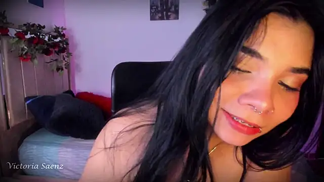 victoriaasaenz  online show from July 22, 2026, 12:34 am