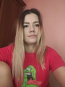 KrissSexi online show from December 16, 2025, 8:29 am