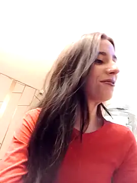 Snapshot of AmeliaJune chatting on November 29, 2025, 11:43 am AmeliaJune online show from November 29, 2025, 11:43 am